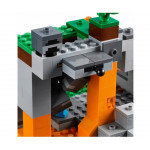 LEGO Minecraft jaskyňa so zombíkmi 